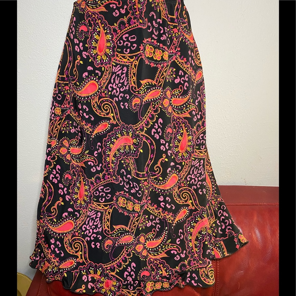 No brand skirt